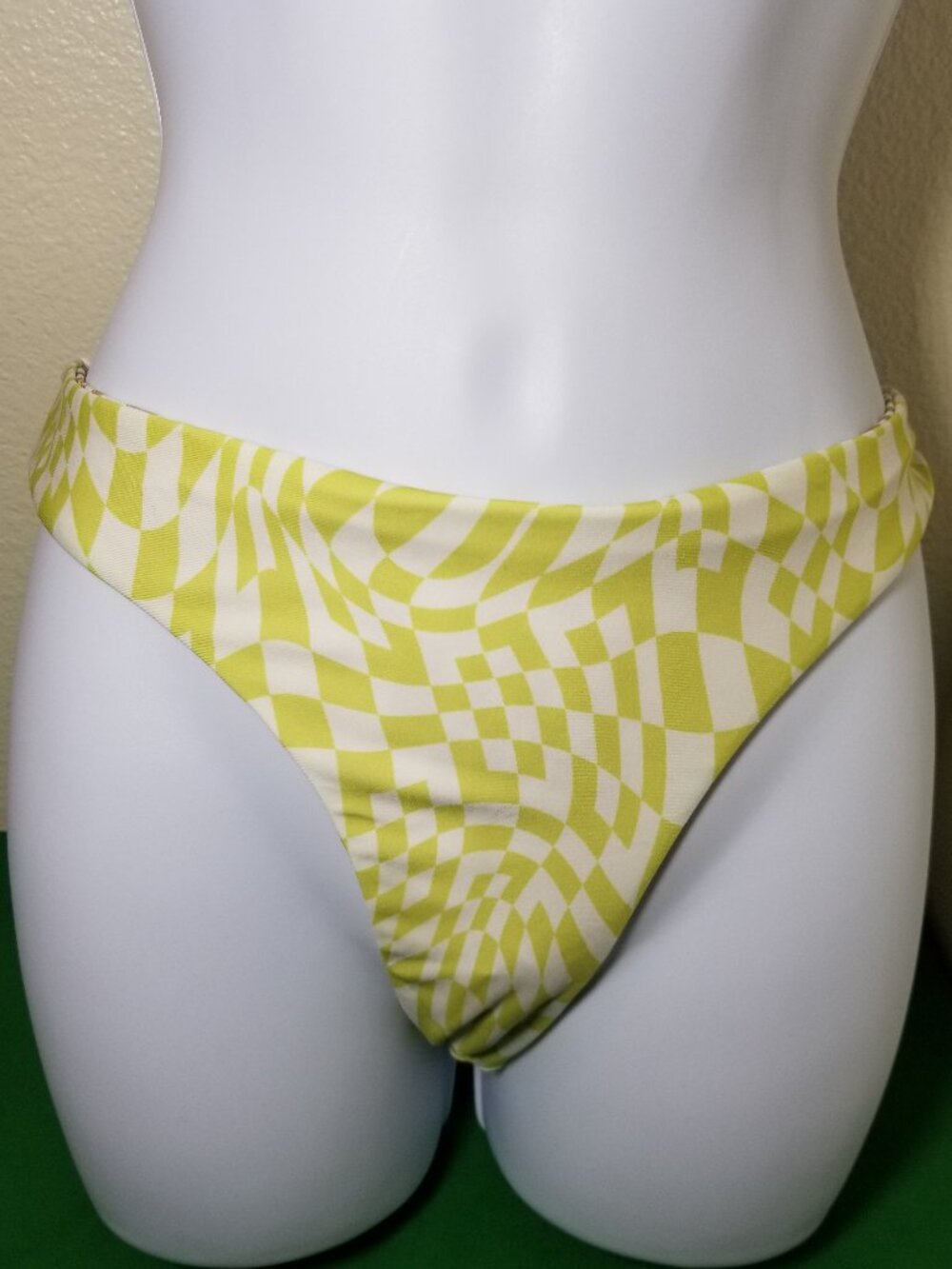 Volcom Check Her Out Reversible Bikini Bottom Swimwear Medium Surf Beach NWT - Picture 2 of 12